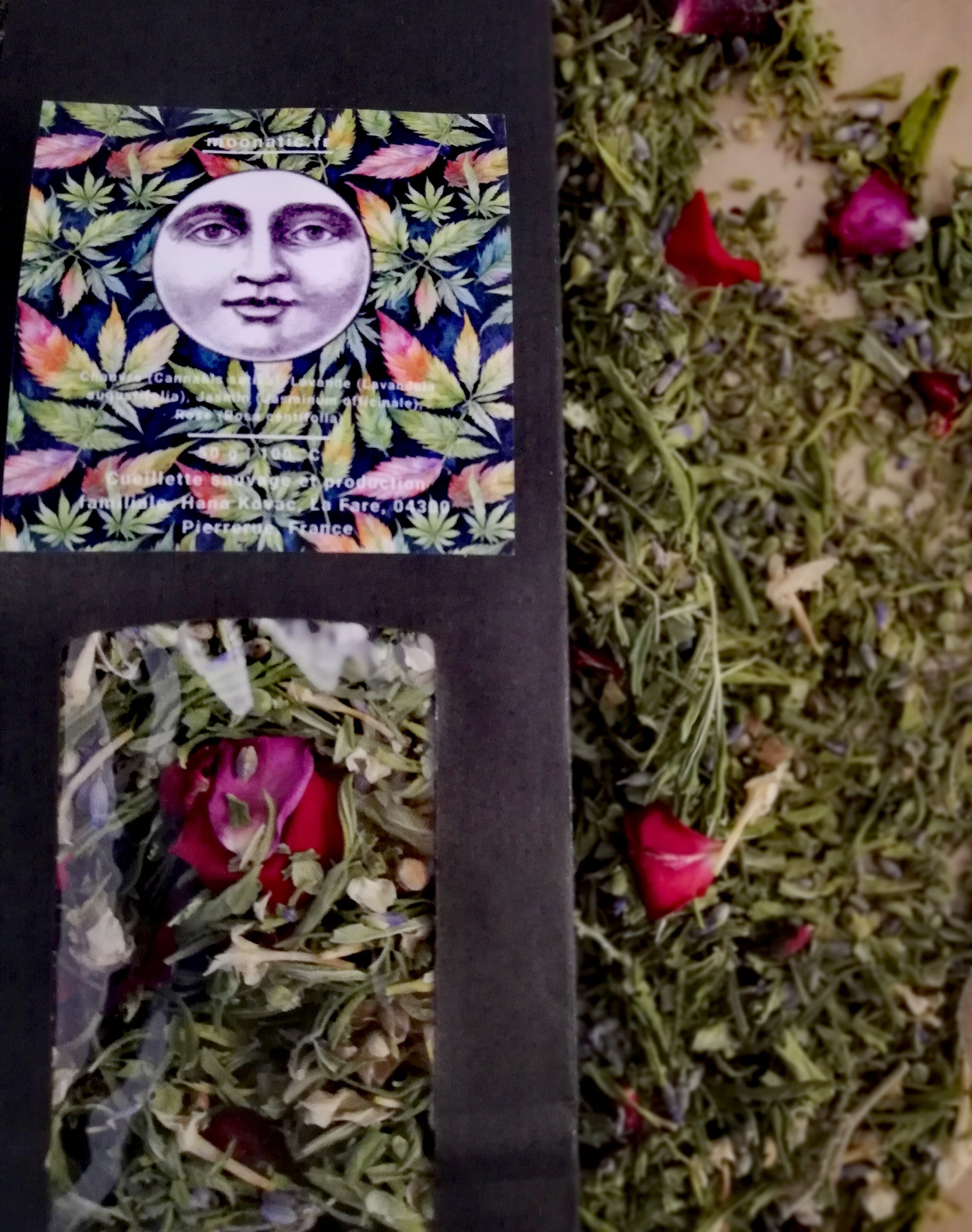 Hemp/lavender, rose and jasmin tea/ Tisane de chanvre/lavande, rose et jasmin