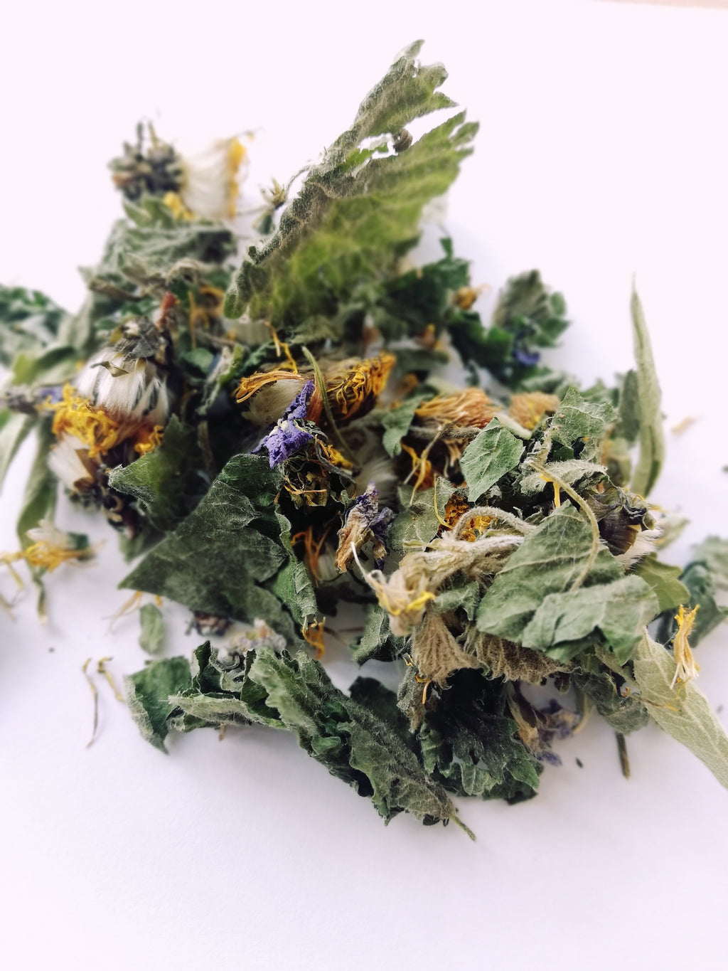 Pink Moon Herbal Blend/Lune Rose tisane